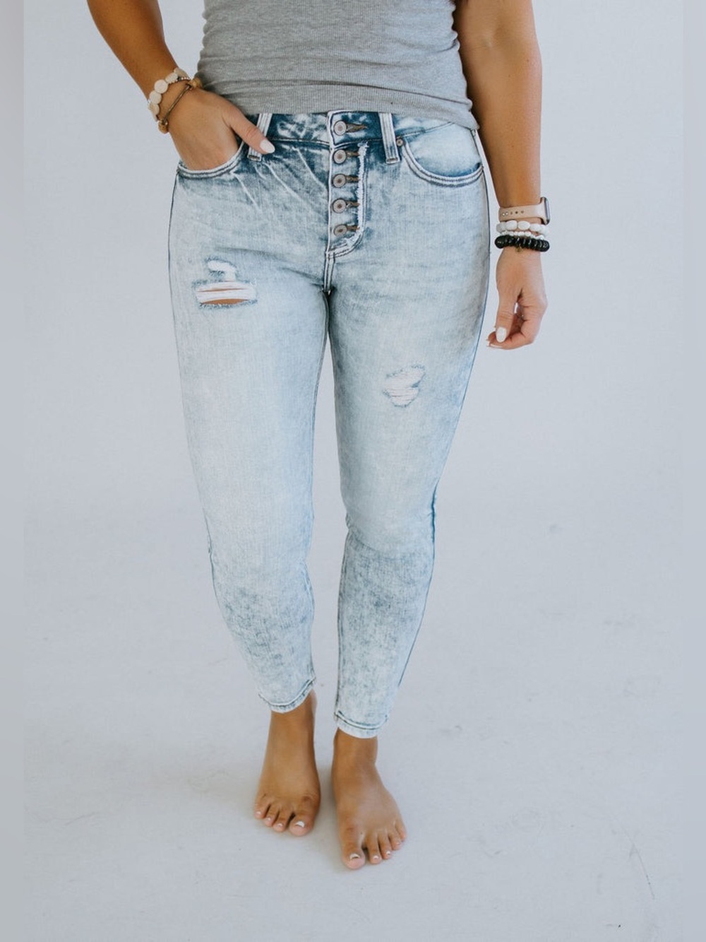 Kancan Light Wash High-Rise Button-Fly Skinny Jeans